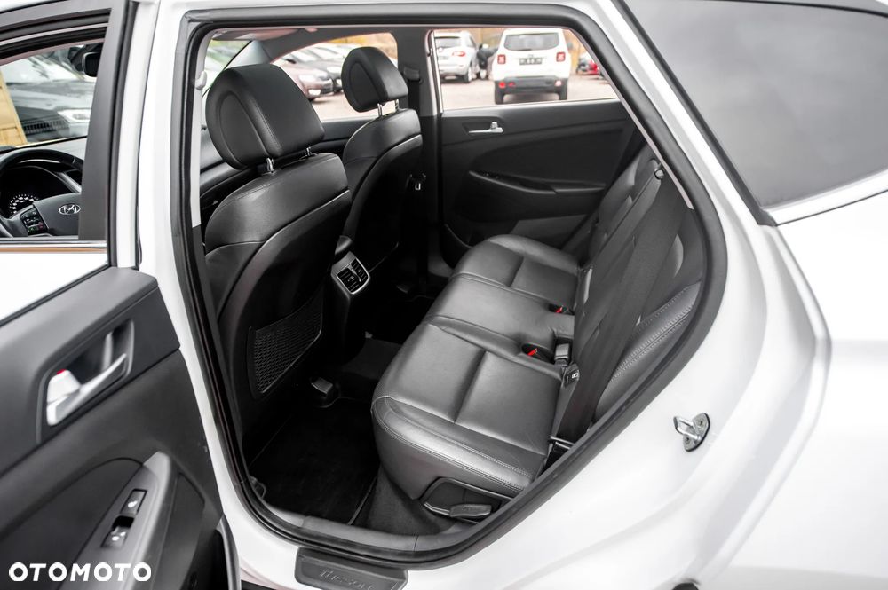 Hyundai Tucson 2.0 CRDI 4WD Automatik Premium - 19