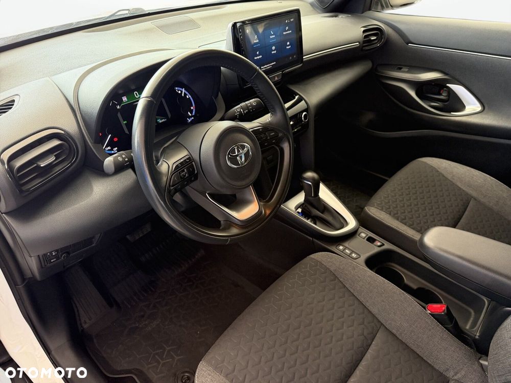 Toyota Yaris Cross - 10