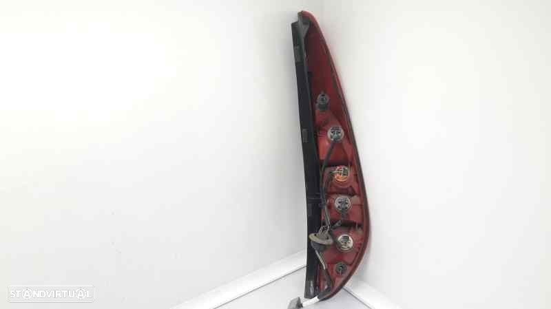 FAROLIM TRASEIRO ESQUERDO FORD MONDEO III TURNIER 2001 - 3