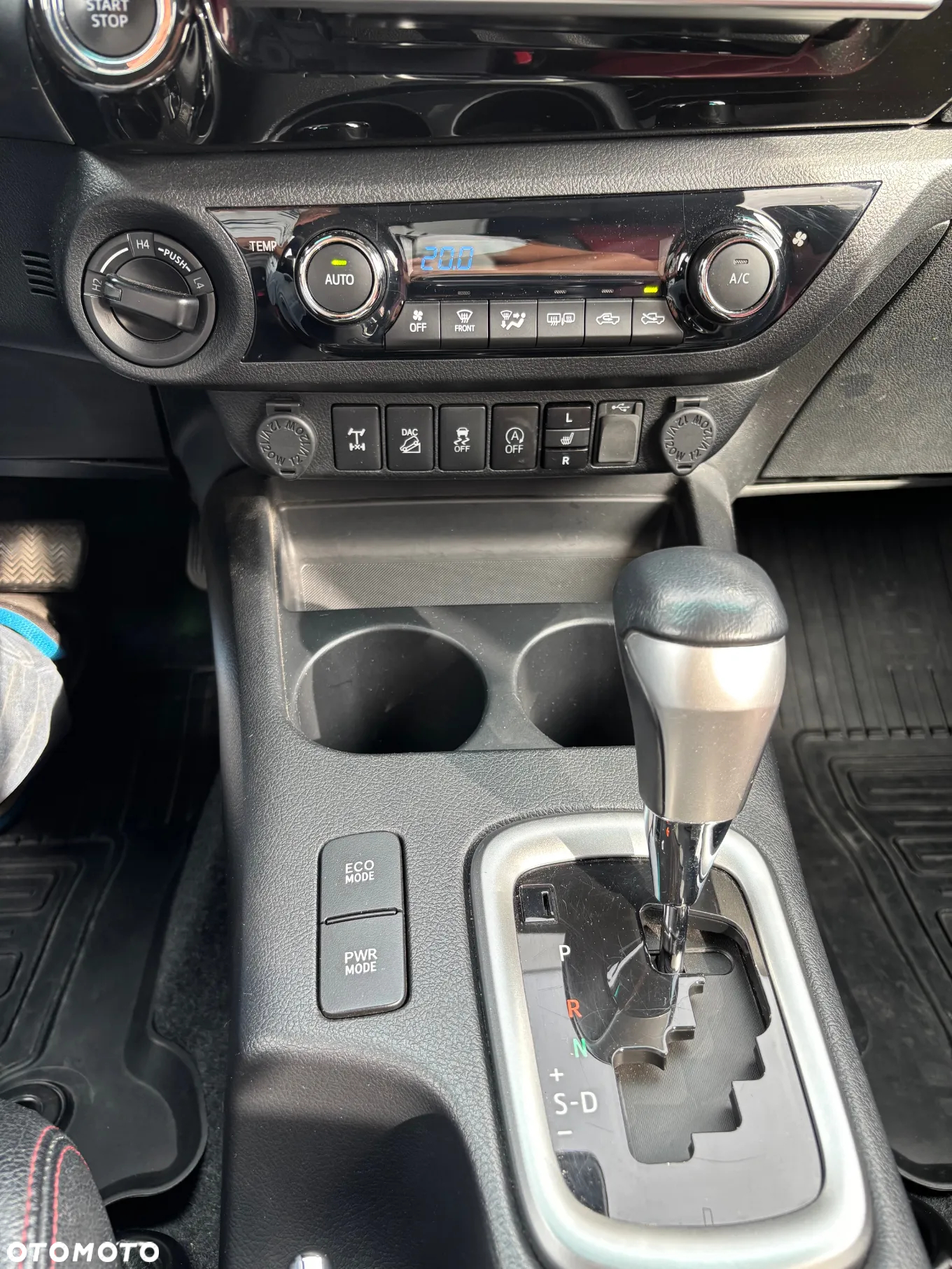 Toyota Hilux 2.4 D-4D Double Cab SR5 4x4 - 23