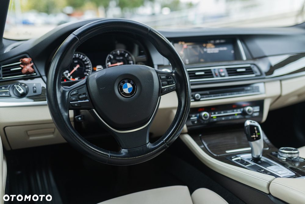 BMW Seria 5 520d xDrive Luxury Line - 16