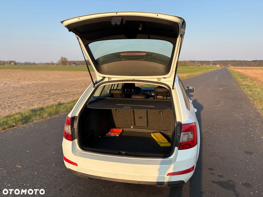 Skoda Octavia 1.6 TDI Style - 6