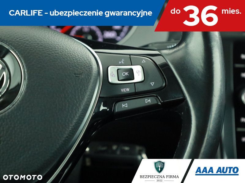 Volkswagen Golf - 18