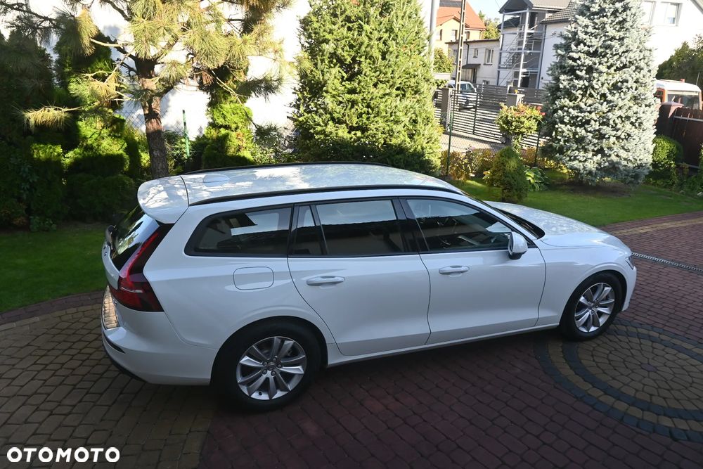 Volvo V60 2021 photo 3