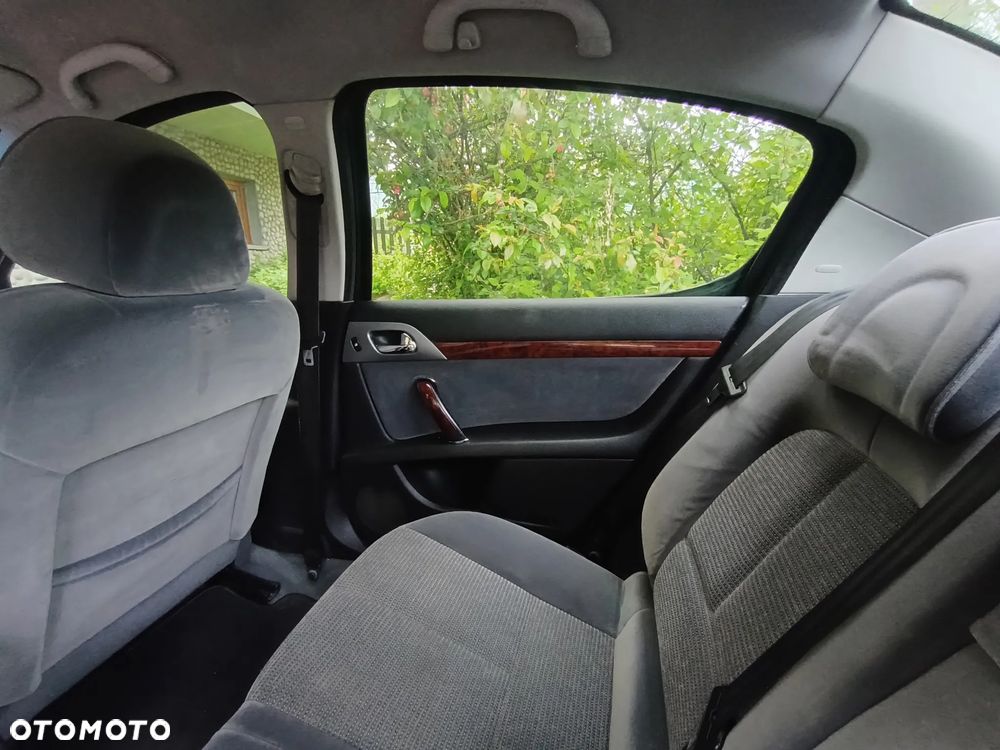 Peugeot 407 - 19