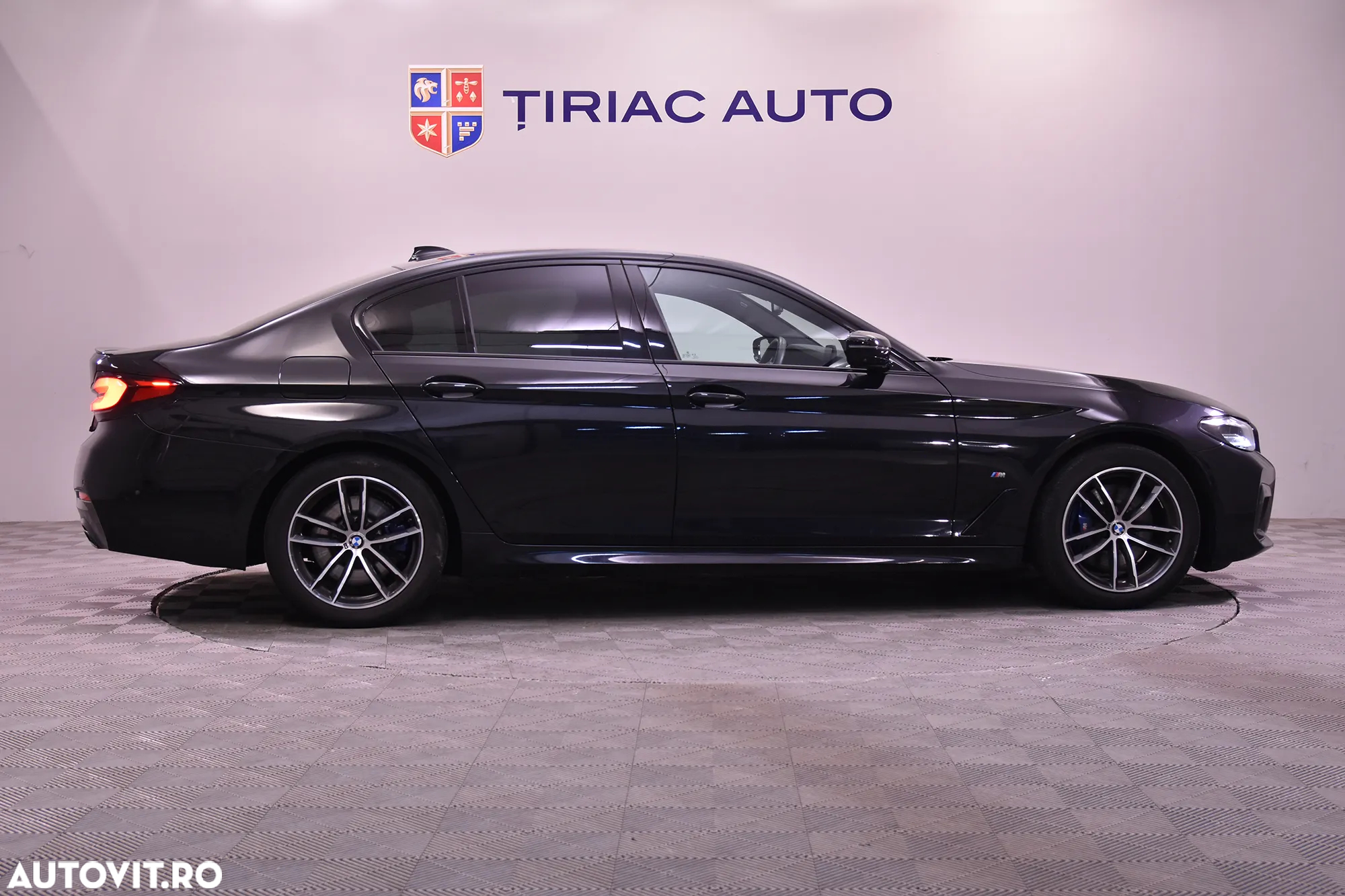 BMW Seria 5 530e xDrive AT PHEV - 6