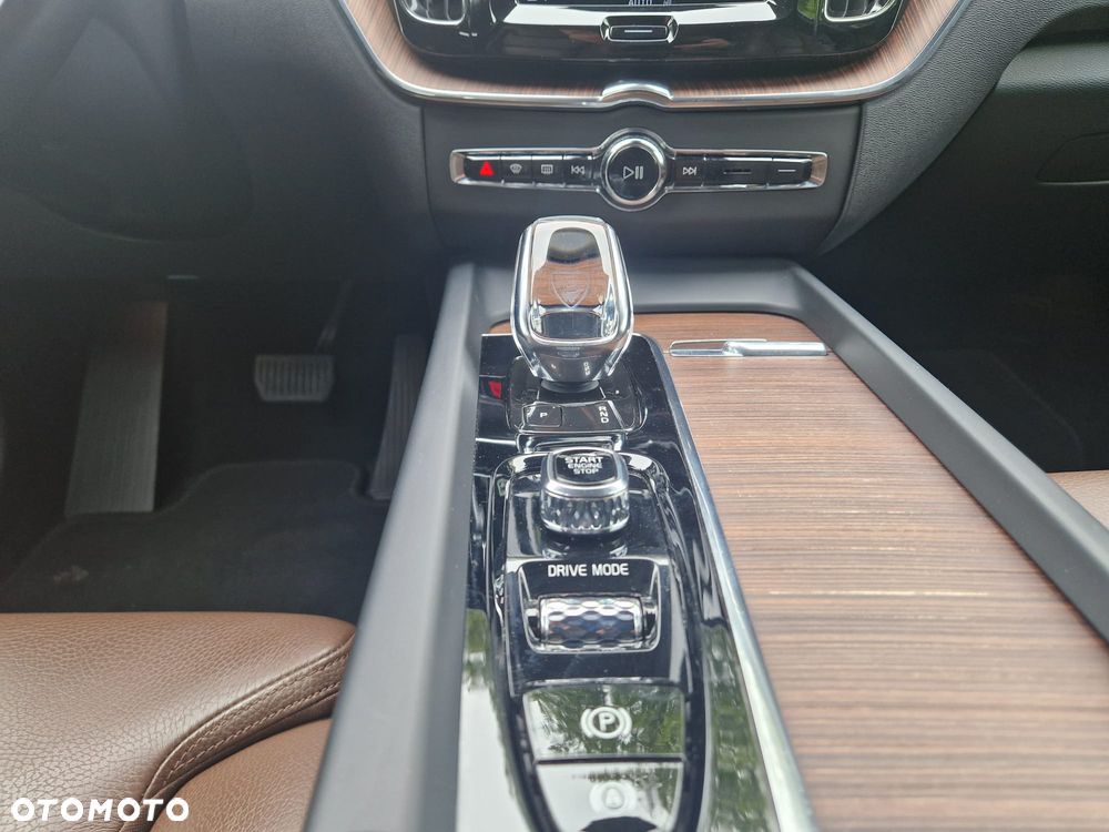 Volvo XC 60 B4 B Geartronic Inscription - 27