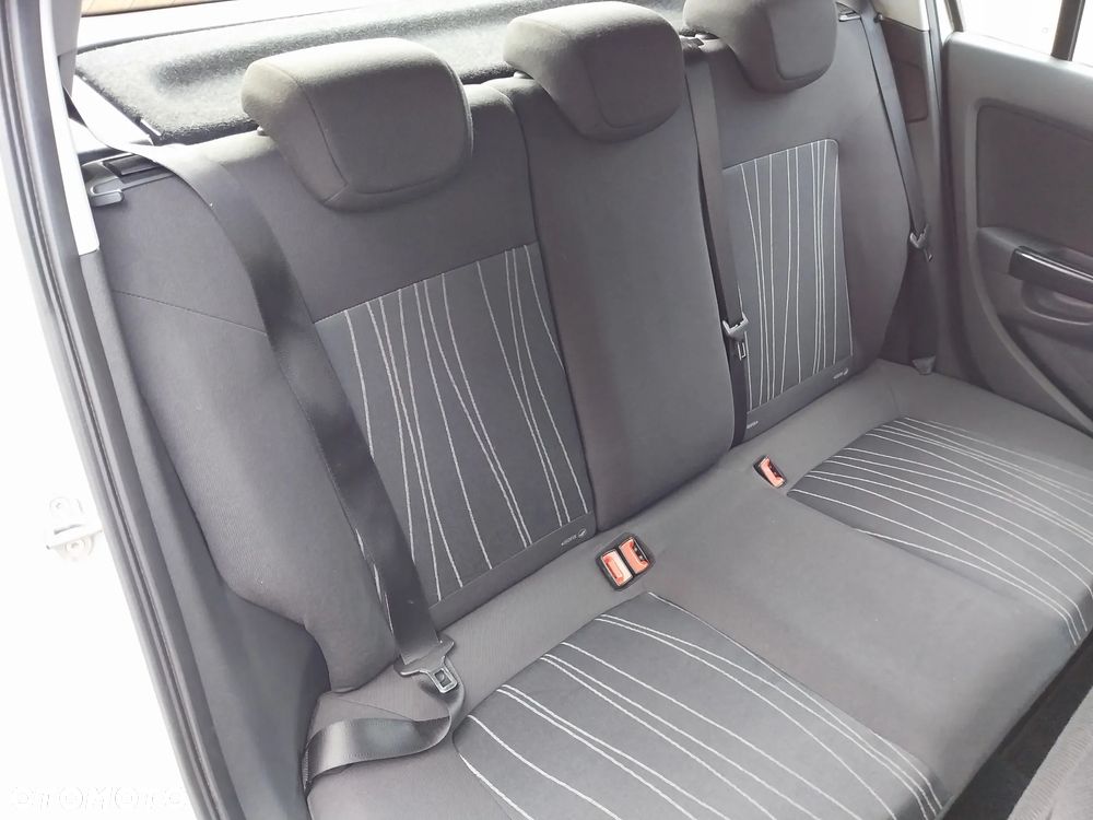 Opel Corsa 1.2 16V Edition - 8