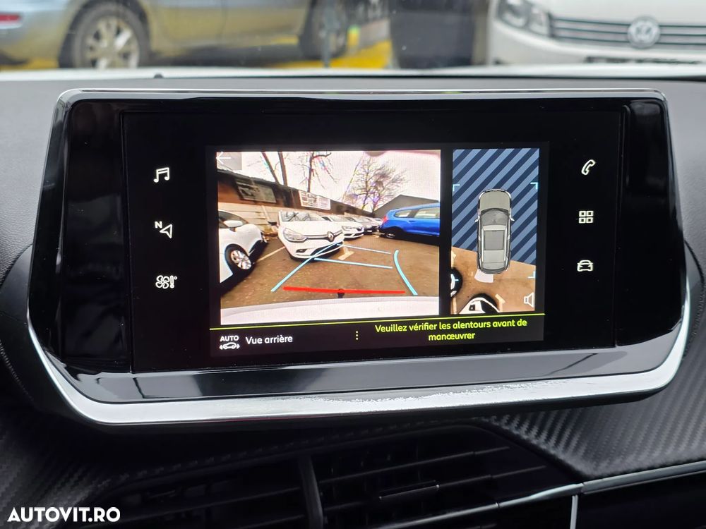 Peugeot 2008 1.2 PureTech Turbo S&S Allure - 22