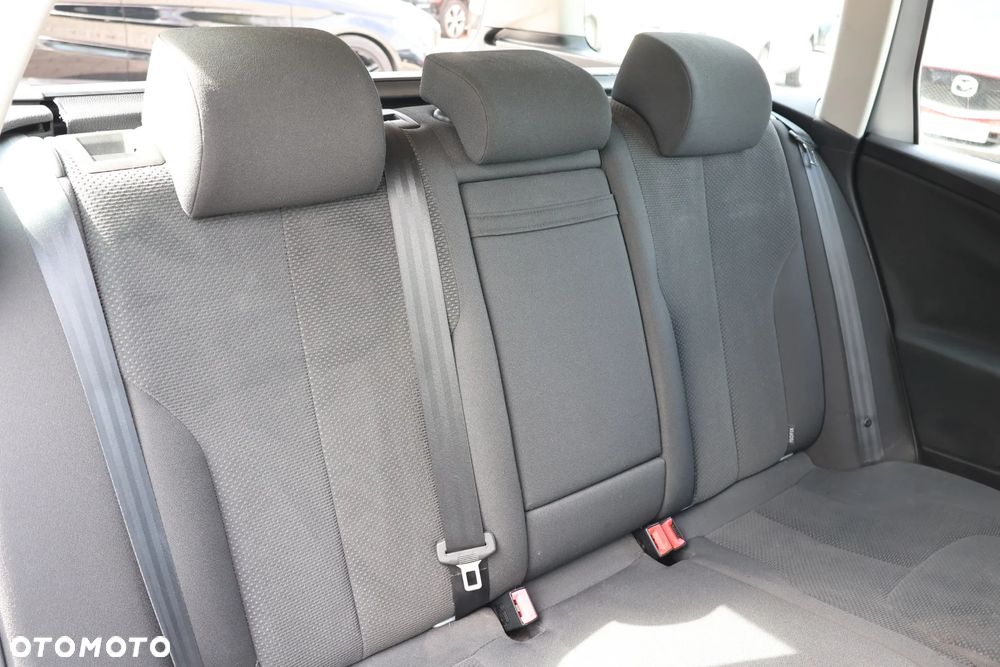 Volkswagen Passat Variant - 15