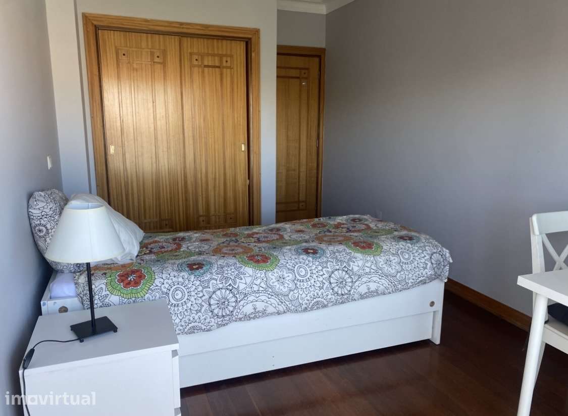 Quarto Individual em Matosinhos Leça da Palmeira com Internet - Grande imagem: 3/5