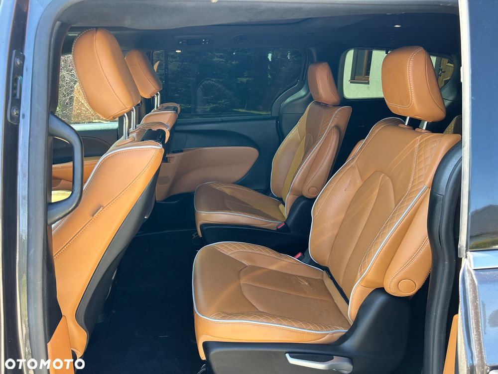 Chrysler Pacifica - 19