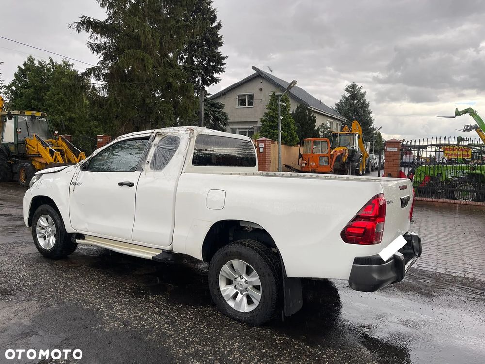 Toyota Hilux 4x4 Extra Cab Comfort - 1