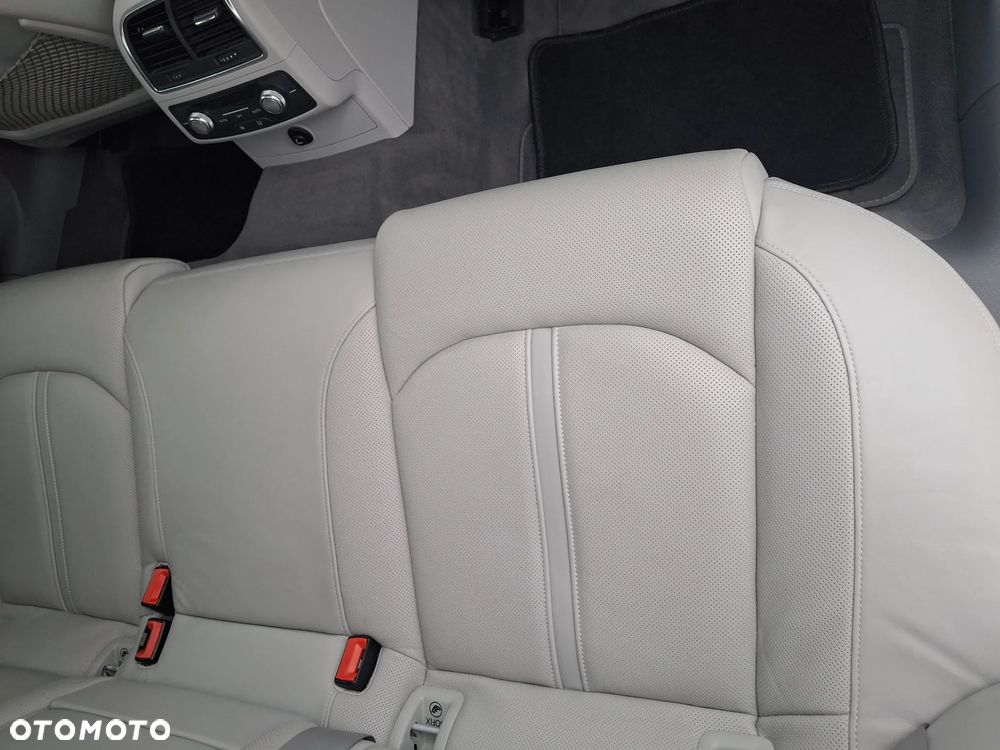 Audi A6 Limousine 2.8 FSI Quattro S tronic - 13