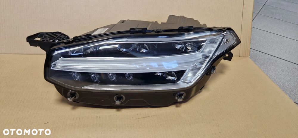 VOLVO XC90 II LAMPA LEWA PRZÓD FULL LED MID 32228694 15-24r EUROPA - 2