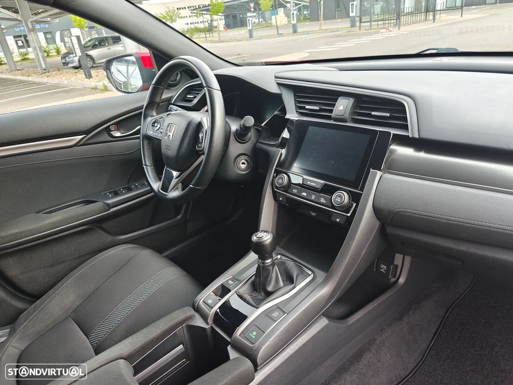 Honda Civic 1.0 i-VTEC Executive - 22