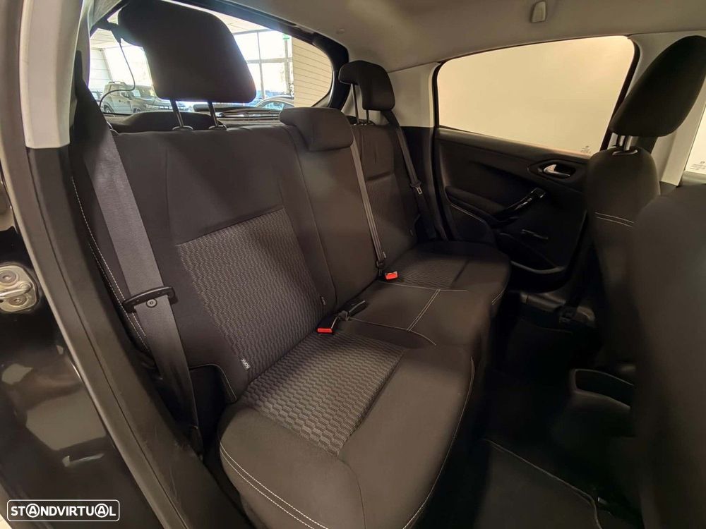 Peugeot 208 1.6 BlueHDi Style - 13