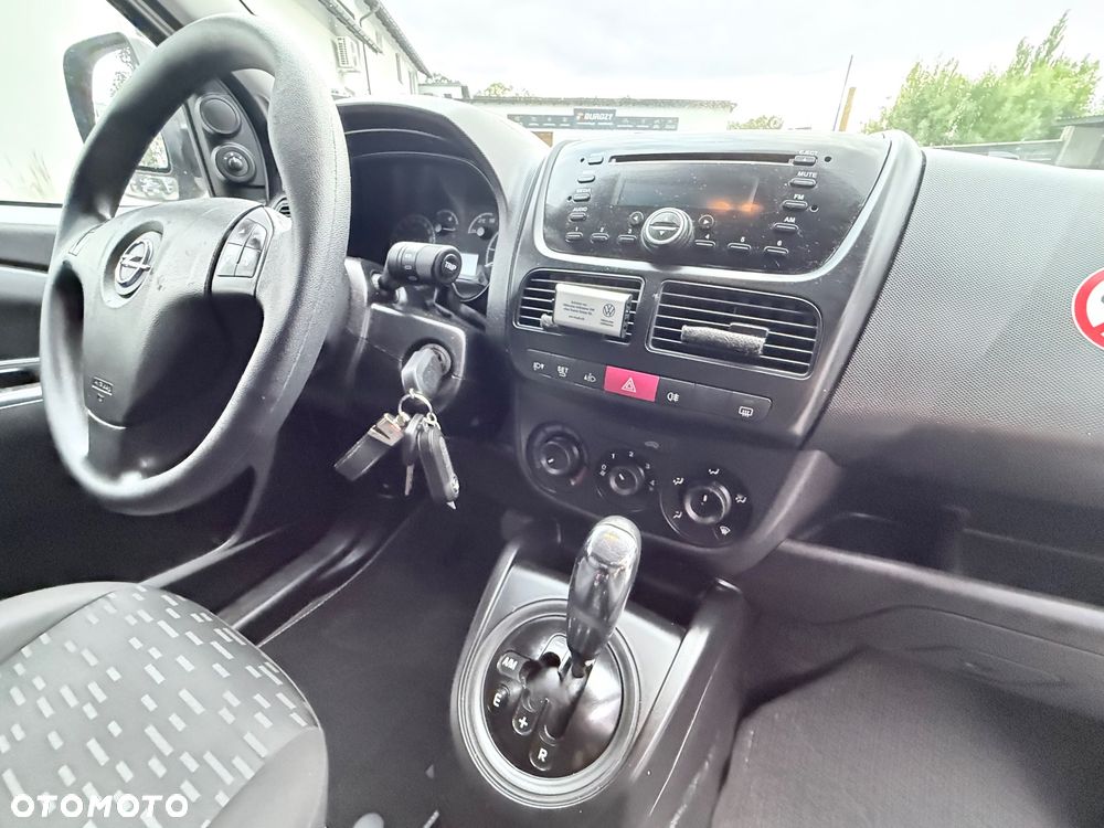 Opel COMBO - 24