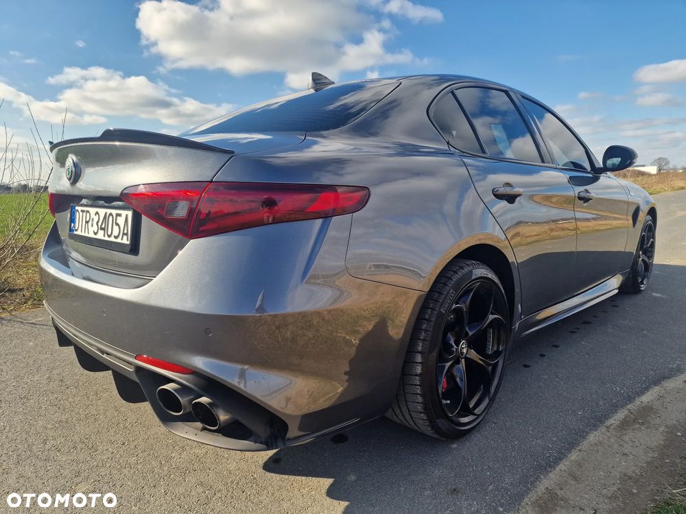 Alfa Romeo Giulia 2.9 V6 Bi-Turbo AT8 Quadrifoglio - 20
