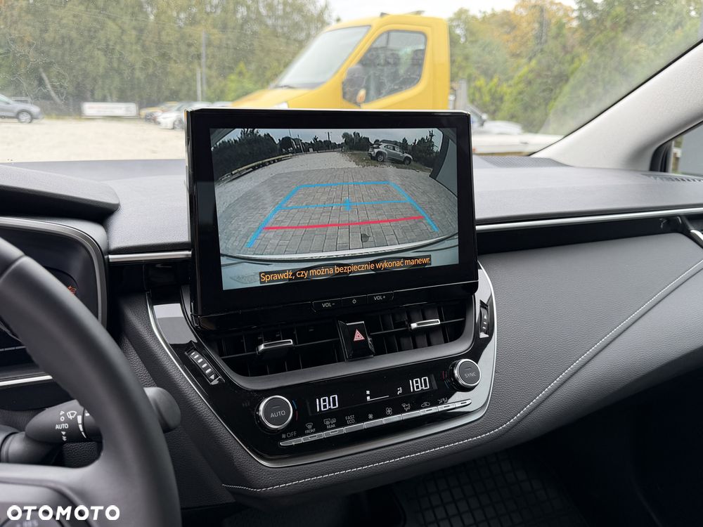 Toyota Corolla 1.8 Hybrid Comfort - 34