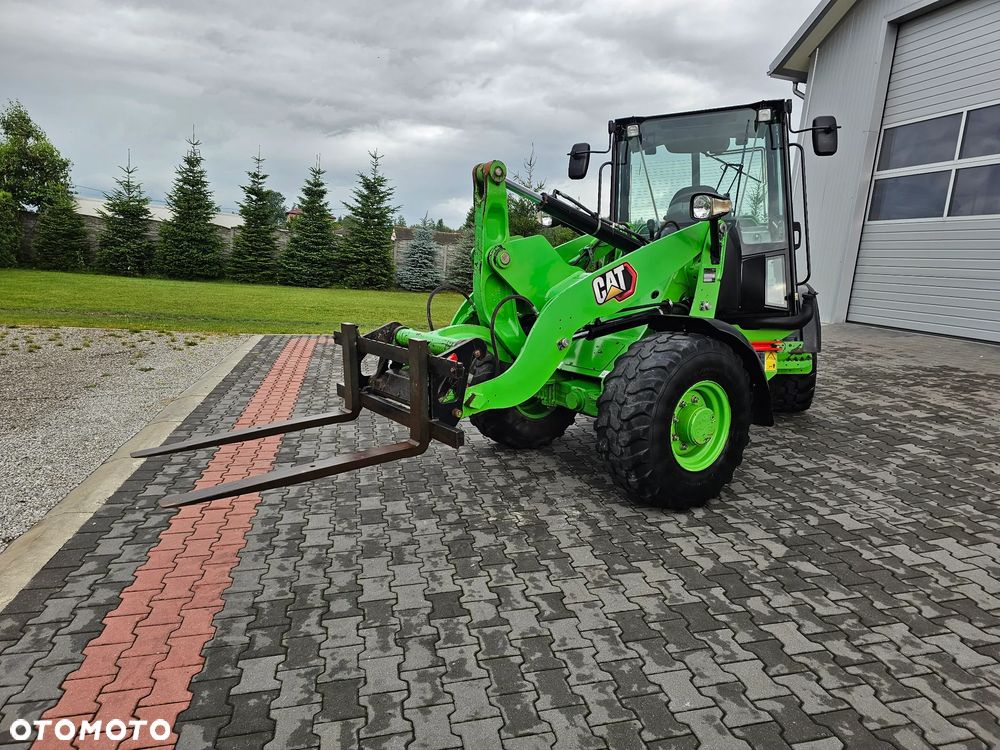 Caterpillar 906 M - 16