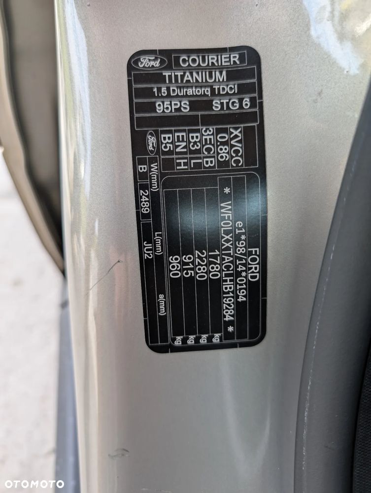 Ford Tourneo Courier 1.5 TDCi Trend - 27