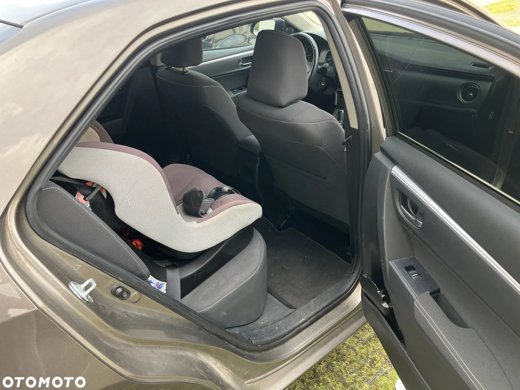 Toyota Corolla 1.6 Comfort MS - 11
