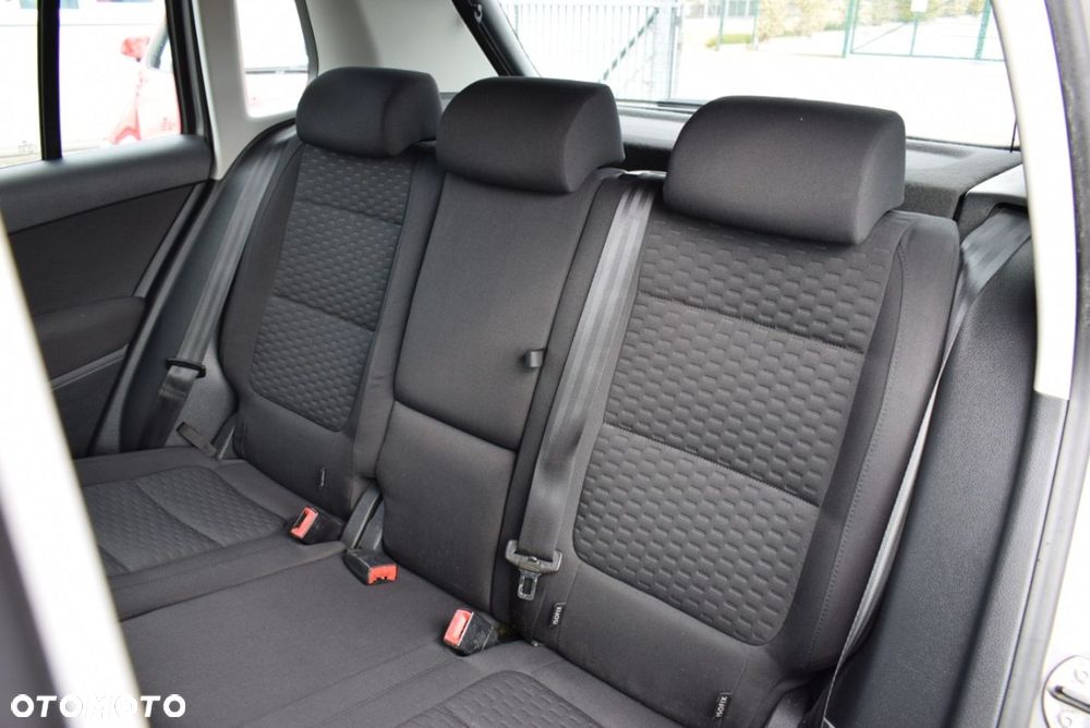 Volkswagen Tiguan - 19