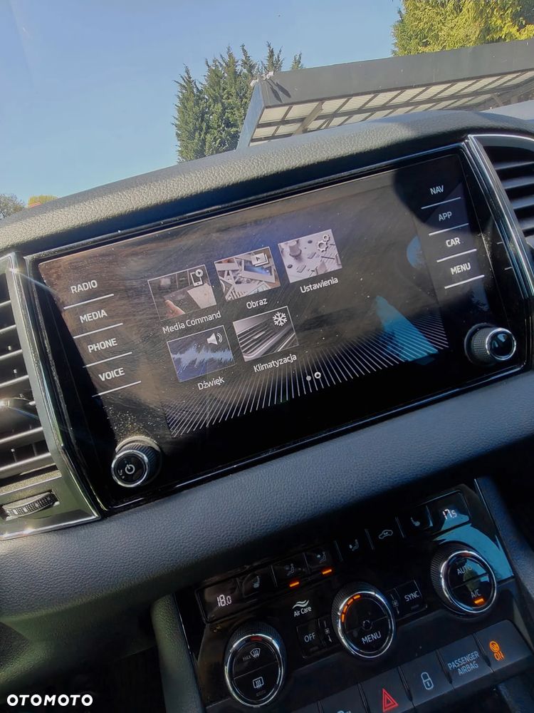 Skoda Karoq 1.5 TSI ACT DSG Style - 11