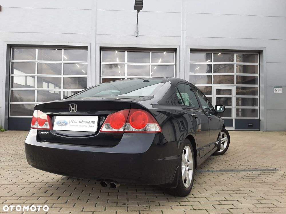 Honda Civic 1.8 Executive - 13
