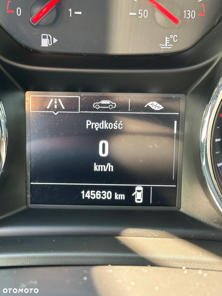 Opel Insignia - 10