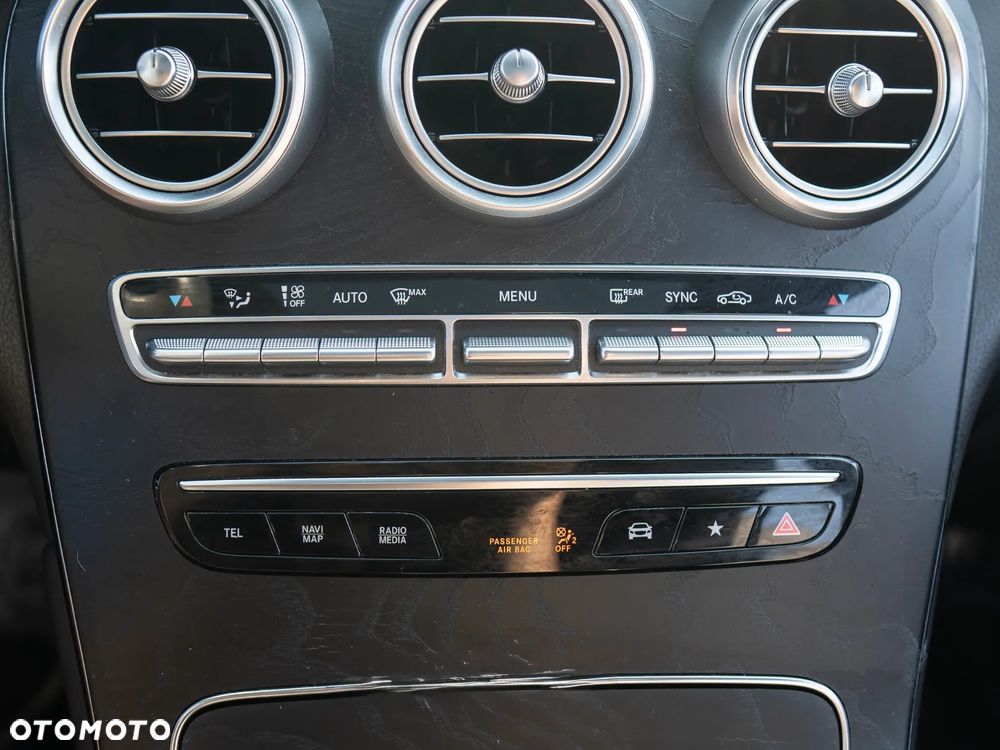 Mercedes-Benz GLC 300 4Matic 9G-TRONIC AMG Line - 18