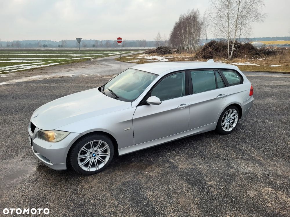 BMW Seria 3 320d DPF - 1