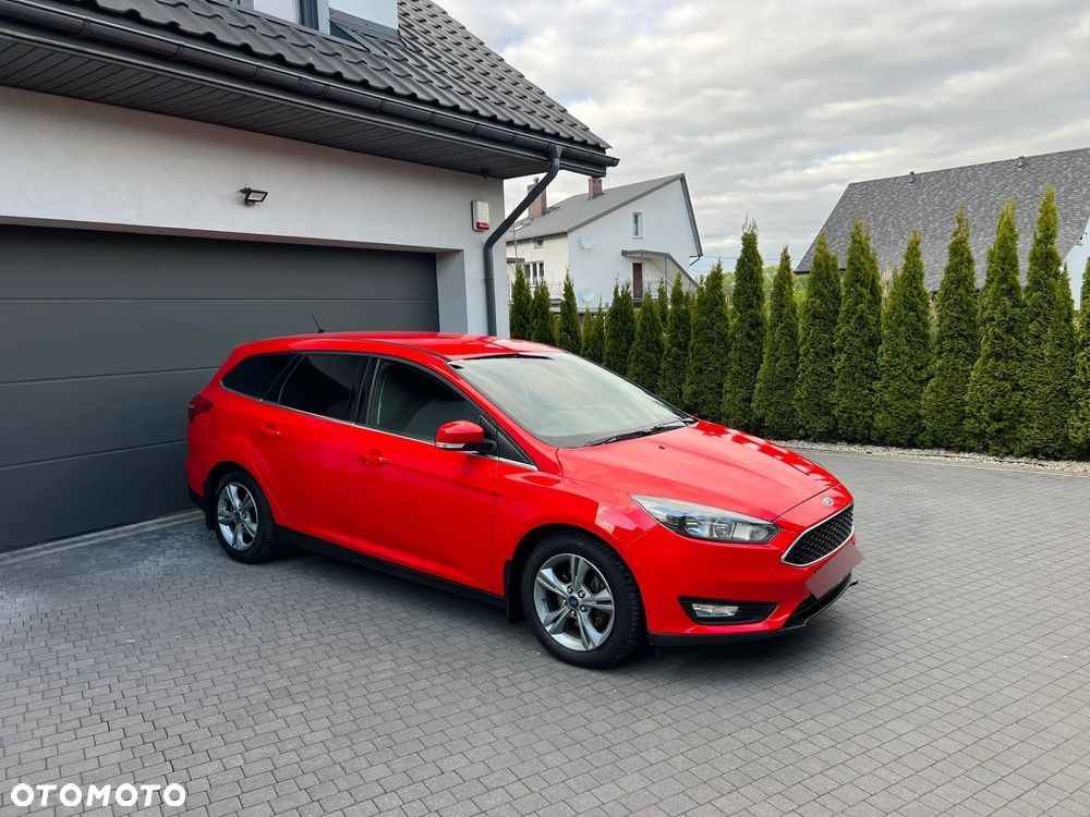 Ford Focus 1.5 TDCi Red Edition - 1