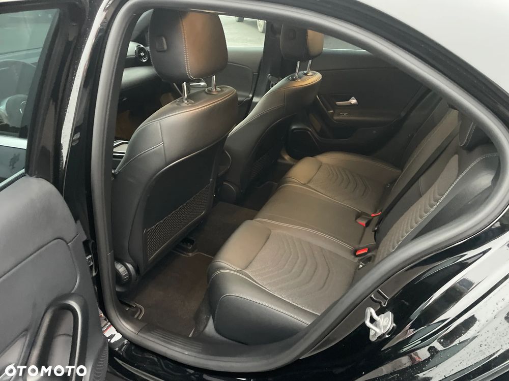 Mercedes-Benz Klasa A 180 d 8G-DCT AMG Line - 12