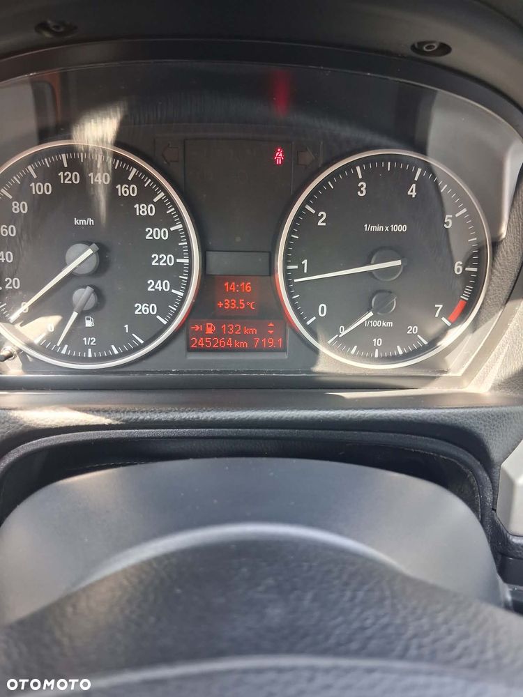 BMW Seria 3 - 24