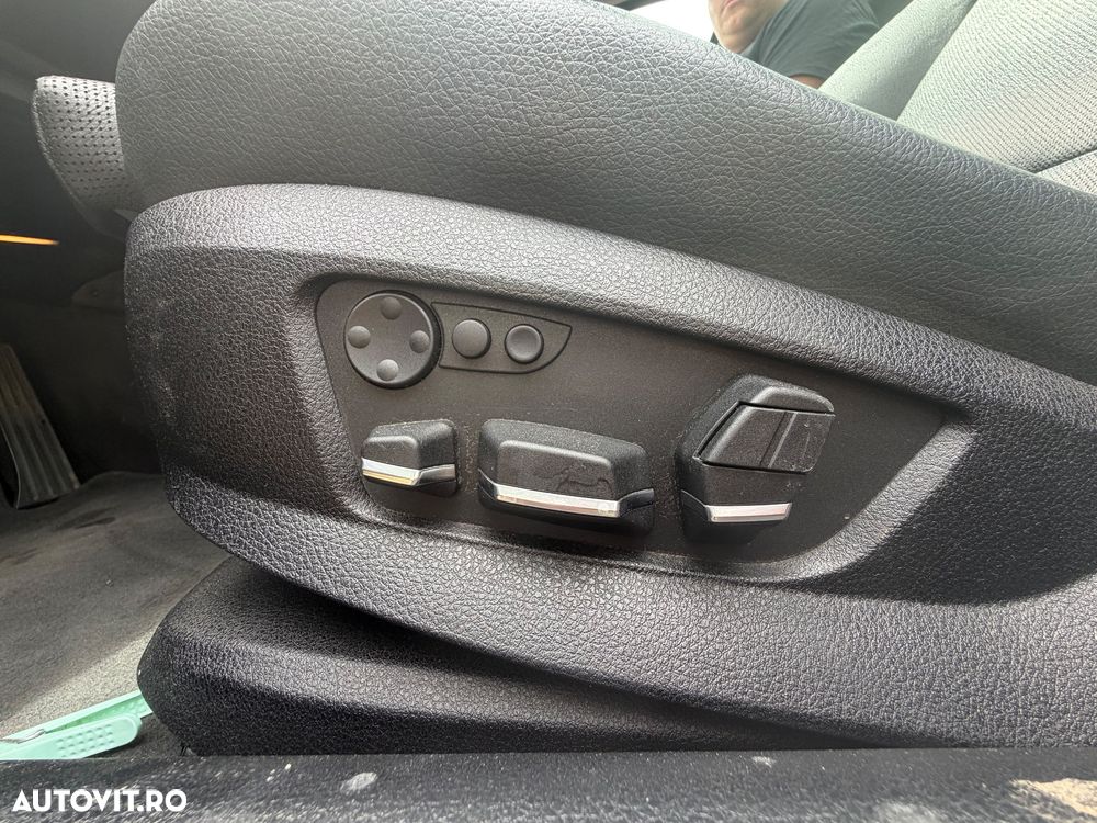BMW Seria 5 530d Aut. - 11