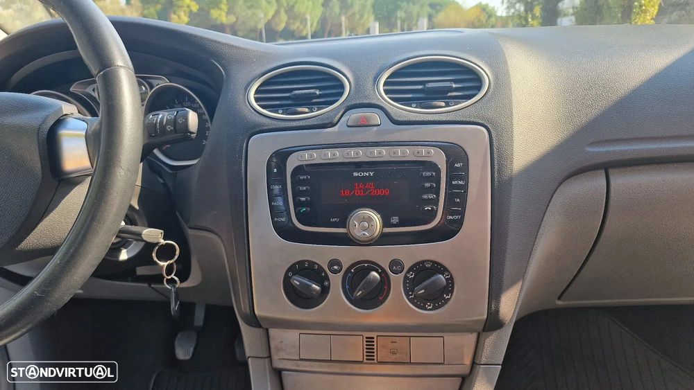 Ford Focus SW 1.6 TDCi Trend - 14