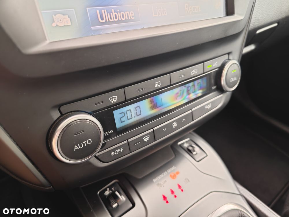 Toyota Avensis - 25