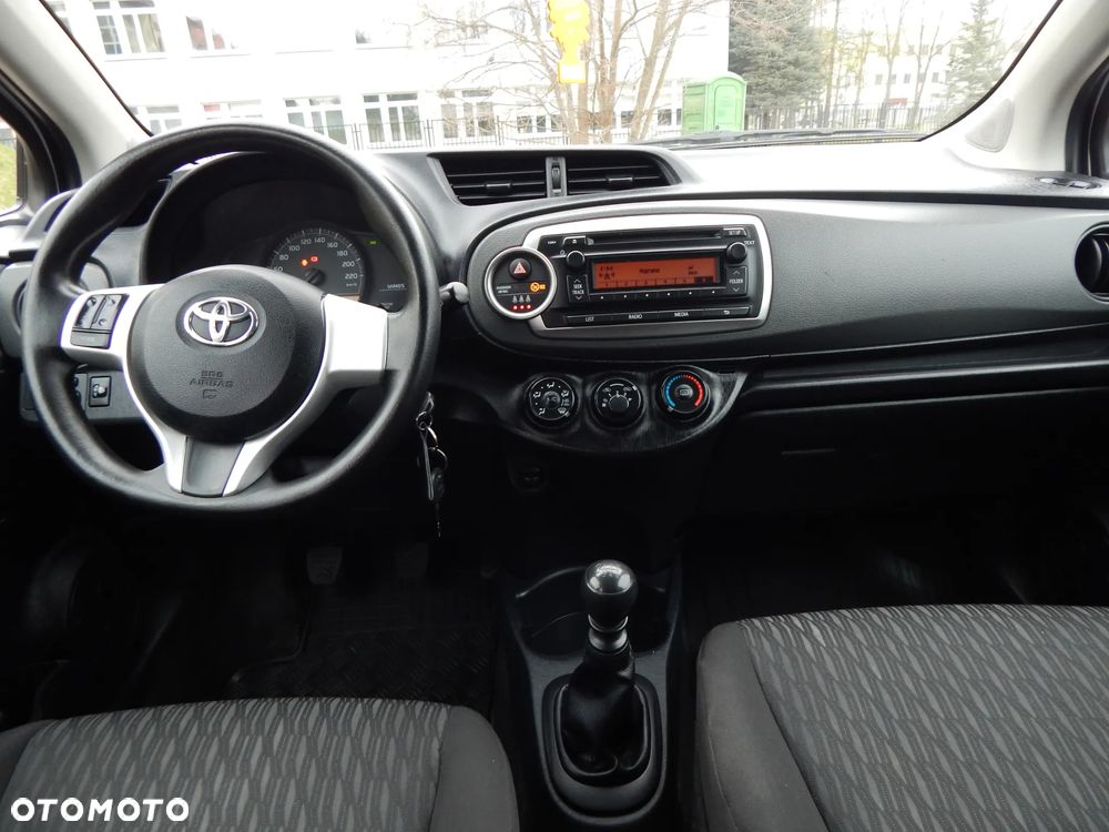Toyota Yaris 1.33 VVT-i Comfort - 23