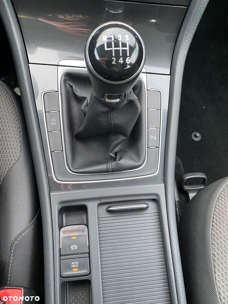 Volkswagen Golf 1.5 TSI BMT Evo Comfortline - 21