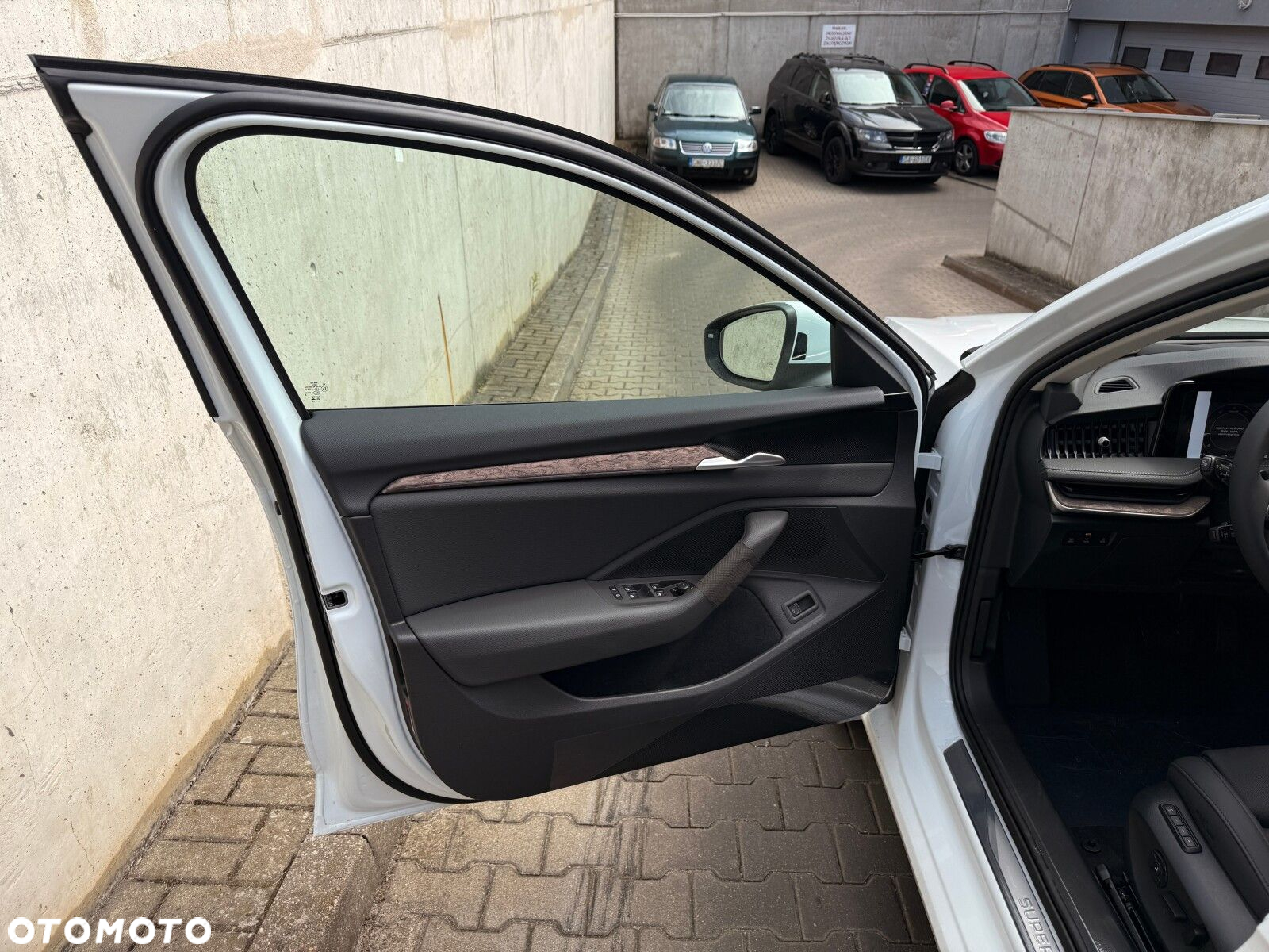 Skoda Superb 2.0 TDI SCR 4x4 L&K DSG - 13