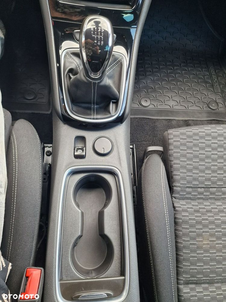 Opel Astra 1.4 Turbo Dynamic - 29