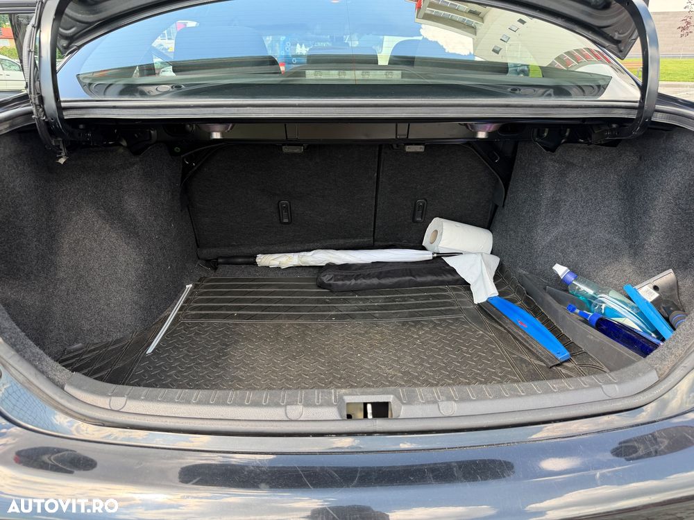 Toyota Corolla 2.0 D-4D DPF Sol - 12