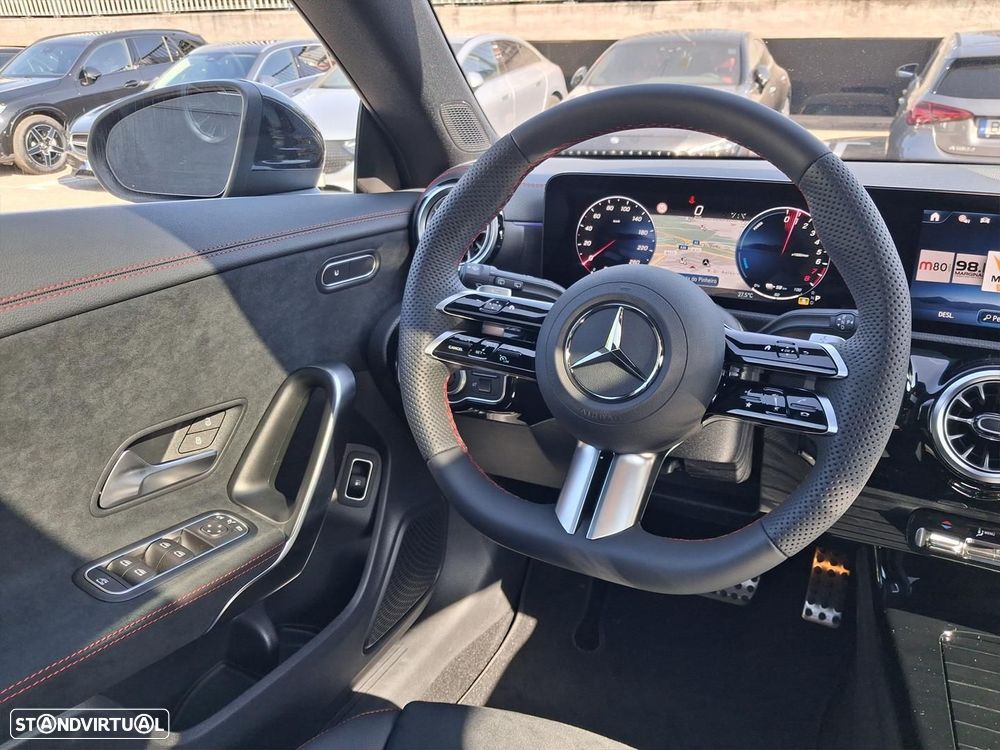 Mercedes-Benz CLA 250 e Shooting Brake AMG Line - 16