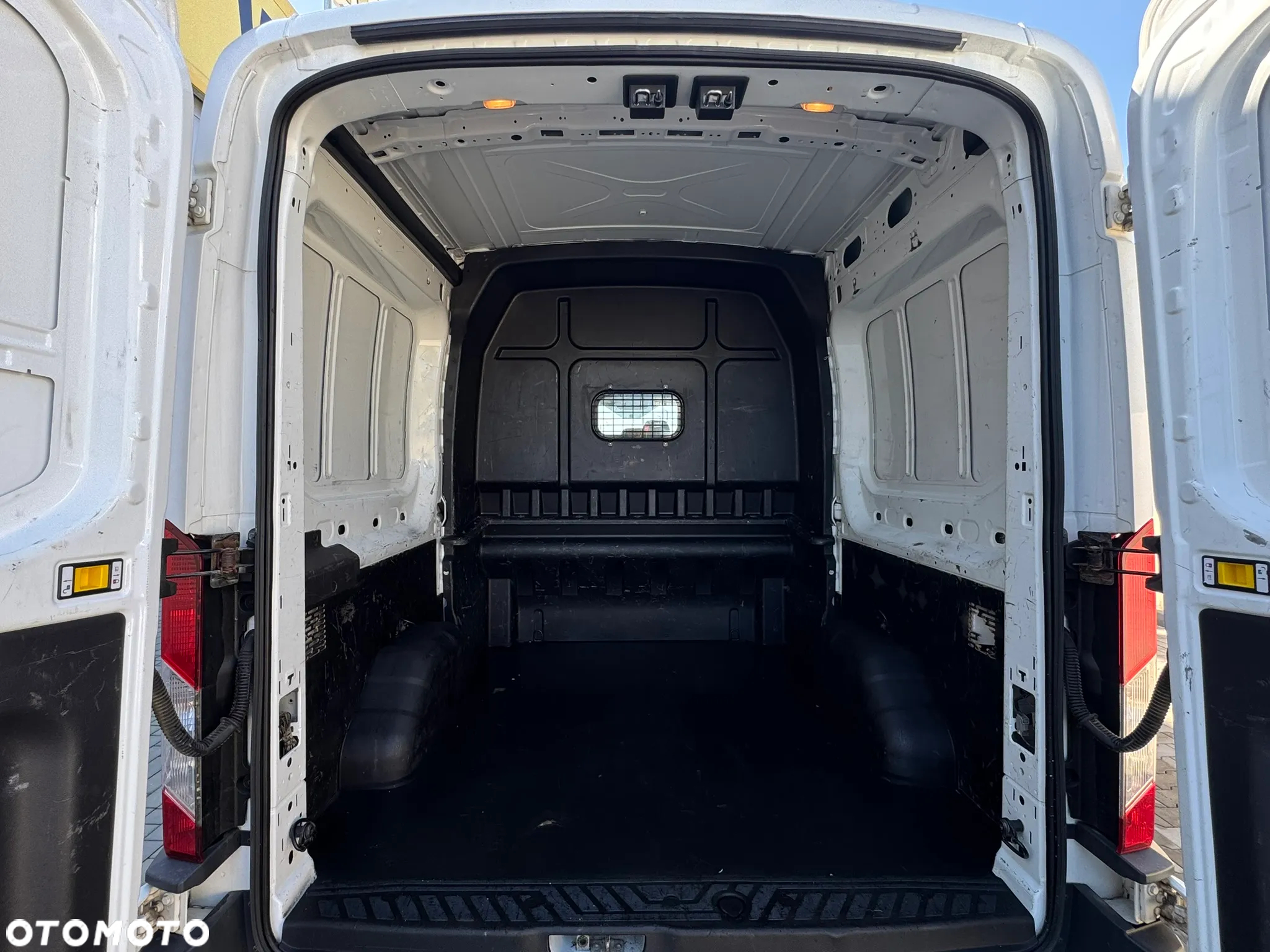 Ford Transit - 10