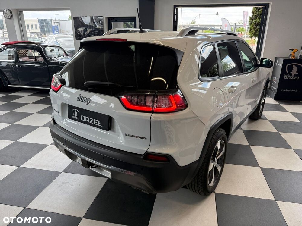 Jeep Cherokee - 5