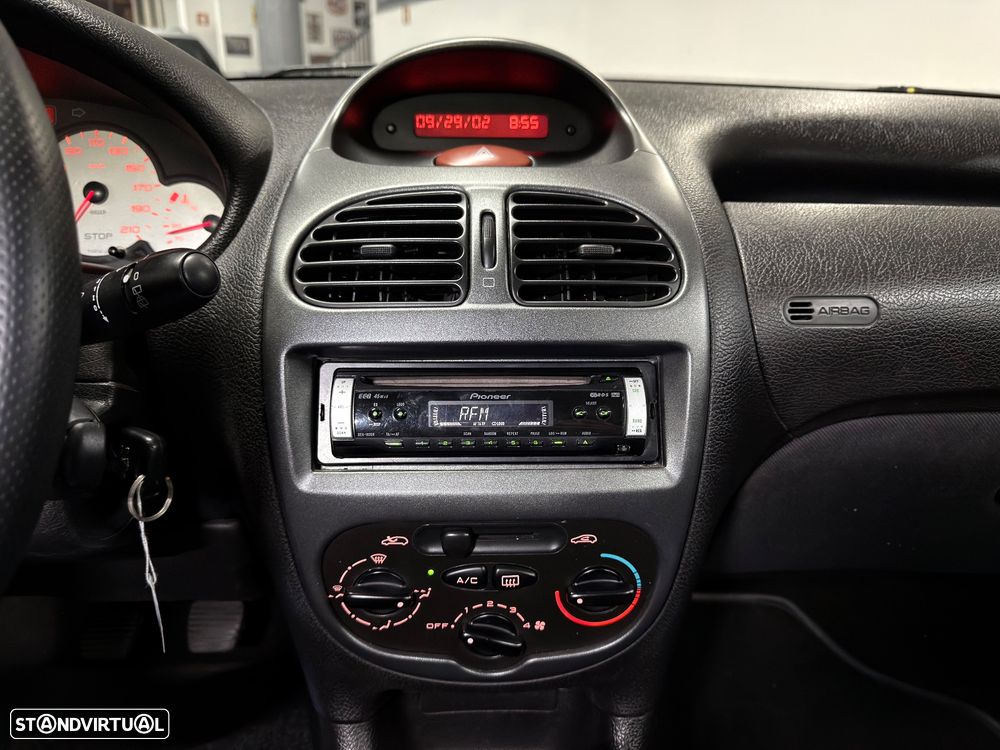 Peugeot 206 1.1 Black & Silver II - 19