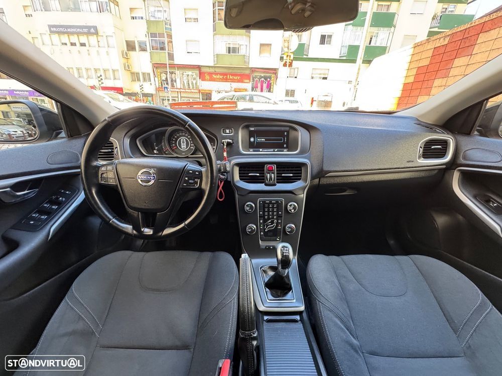 Volvo V40 1.6 D2 Eco Momentum - 11