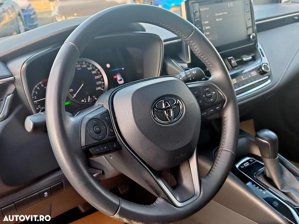 Toyota Corolla 1.8 Hybrid Comfort - 28